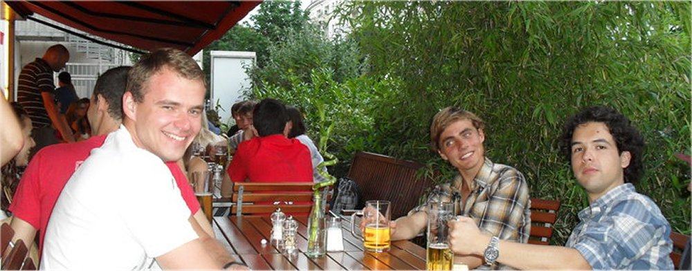 Berlin: Evening drinks on campus