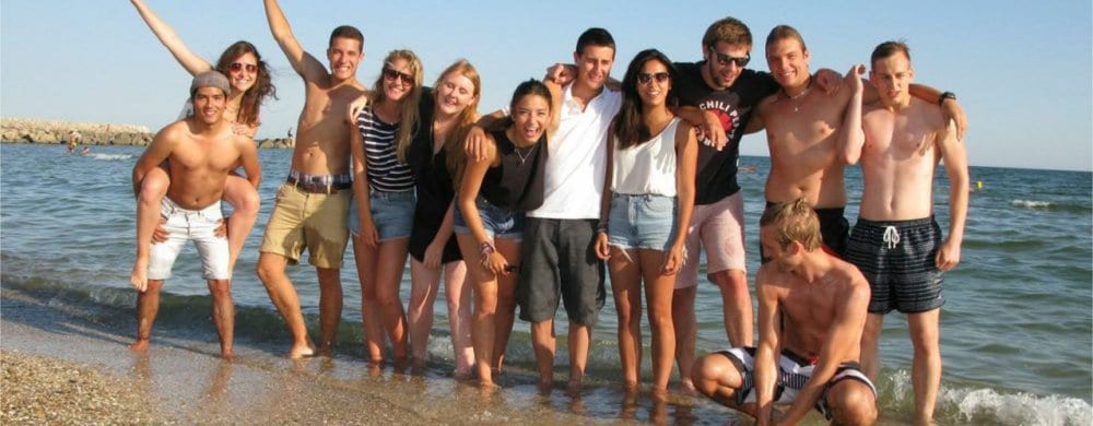 Montpellier: Students at the beach