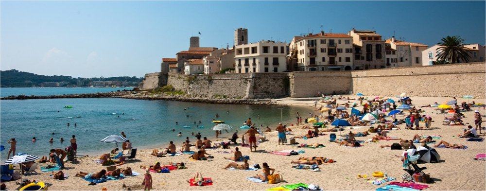 Antibes: Summer at the beach