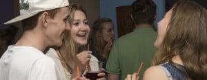 Salamanca: Students laughing with drinks