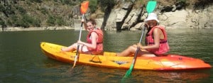 Salamaca: Girls kayaking