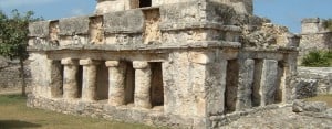 Playa del Carmen: Ancient Monument