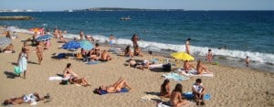 Cannes: Beachfront near the college